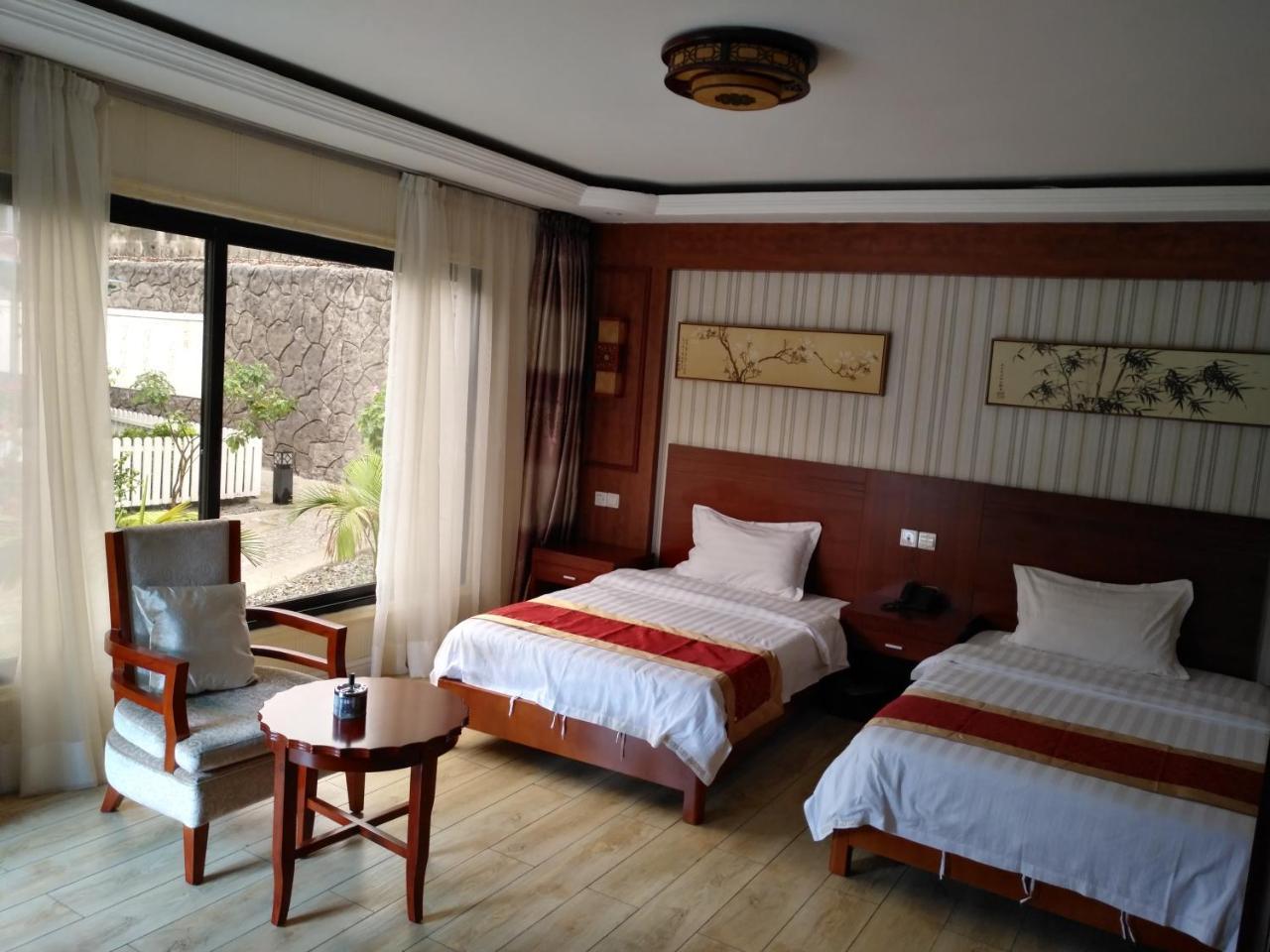 Hotel Des Jardins อาบีจาน ภายนอก รูปภาพ